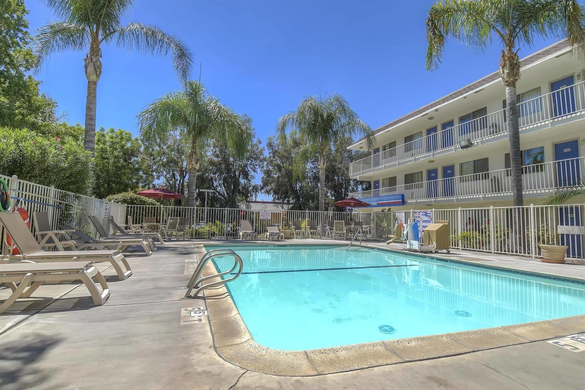 Motel 6-San Bernardino, Ca - North Serrano Village Exterior photo